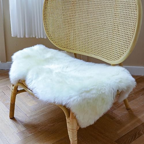 WaySoft New Zealand Sheepskin Area Rug - Ivory 2ft x 3ft