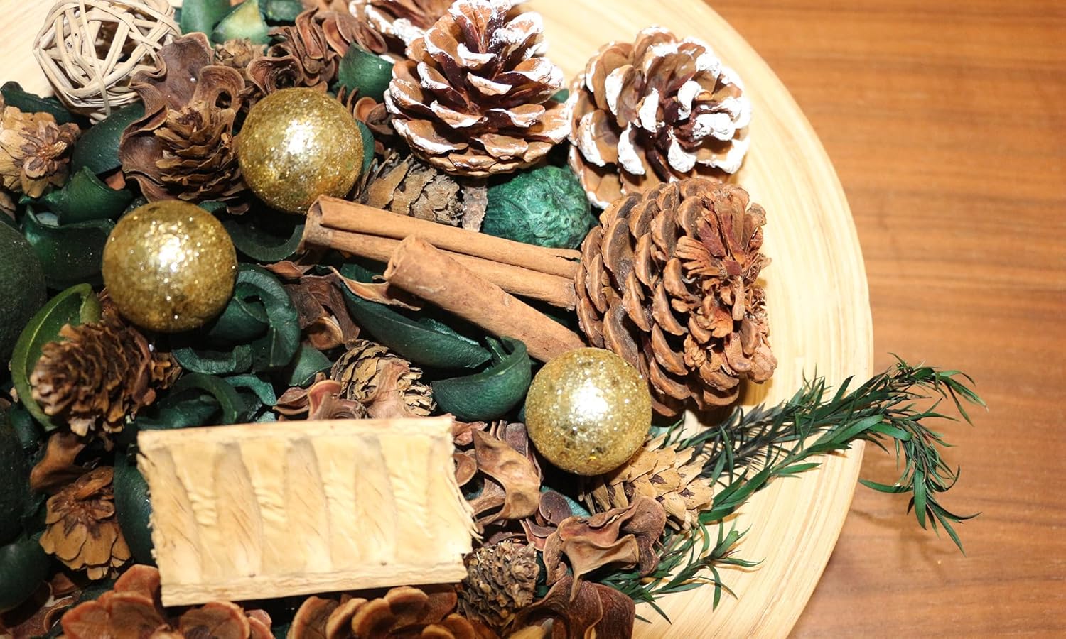 Qingbei Rina Christmas Potpourri Bags - 20 oz Pine Scented Dried Flowers with Cinnamon